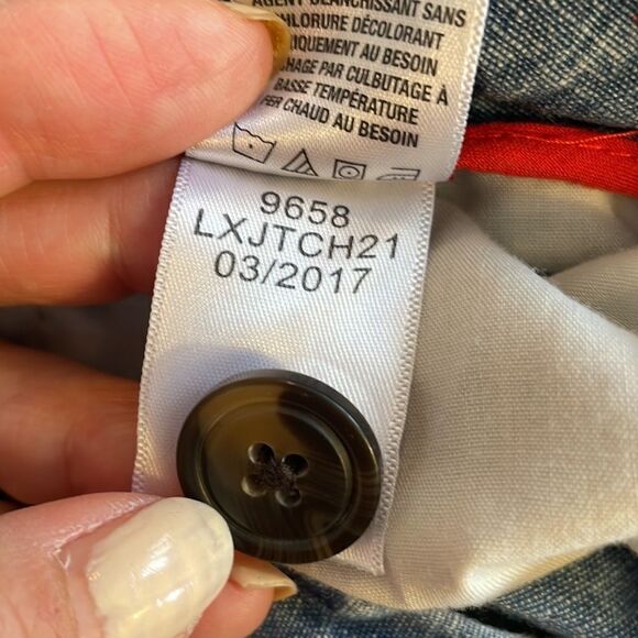 Aeropostale blue denim chambray flat front shorts with tiny sailboat print - Picture 8 of 9